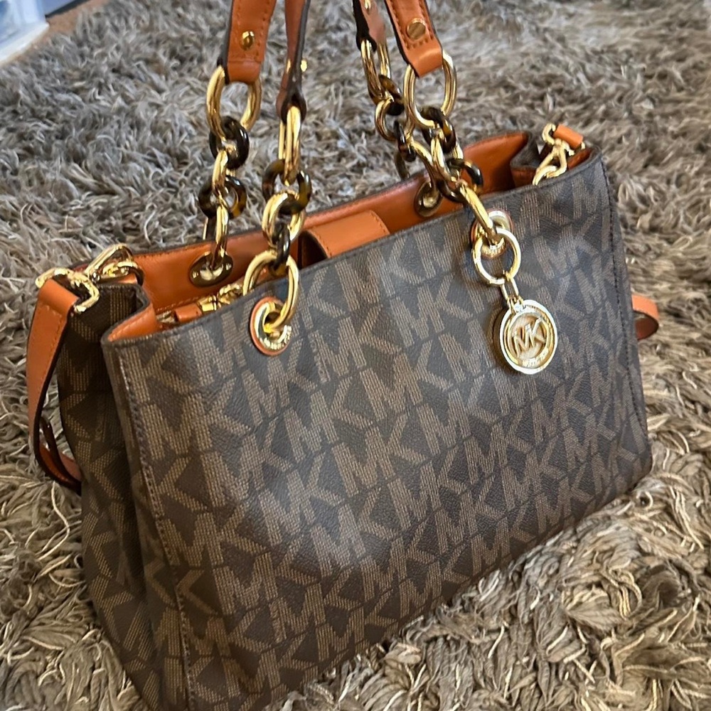 Michael Kors Signature Quinn Leather Satchel- LIGHTLY USED with Tags